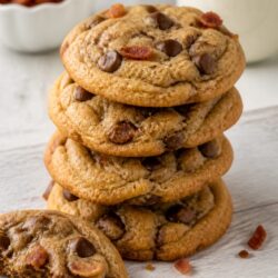 Bacon grease chocolate chip cookies are the sweet-savory mashup you never knew you needed — and trust me, you have to make these! 🥓🍪