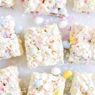 Sticky, sweet, gooey, and easy to make popcorn bars made with marshmallows, kettle corn, and mini Cadbury eggs.