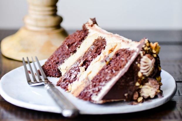 Peanut Butter Cup Cheesecake Cake