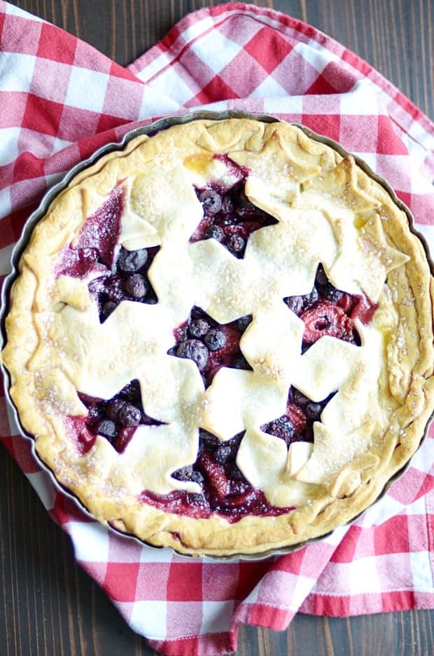 Super simple filling bursting with juicy berries, buttery pie crust, and the 4th of July. What else could you need?