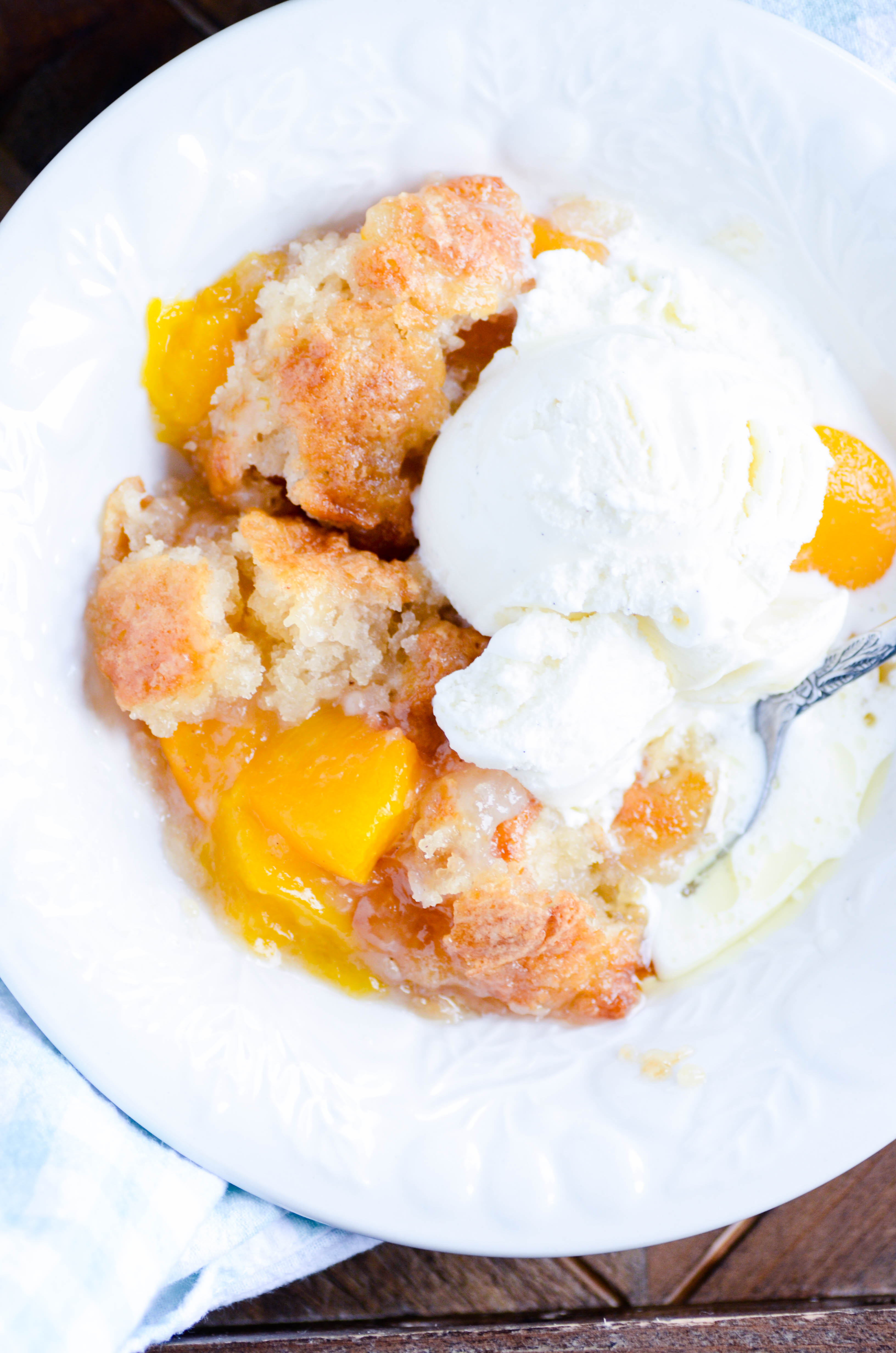 Quick and easy peach cobbler. 