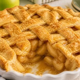 Paula Deen Apple Pie Recipe With a Top Crunch