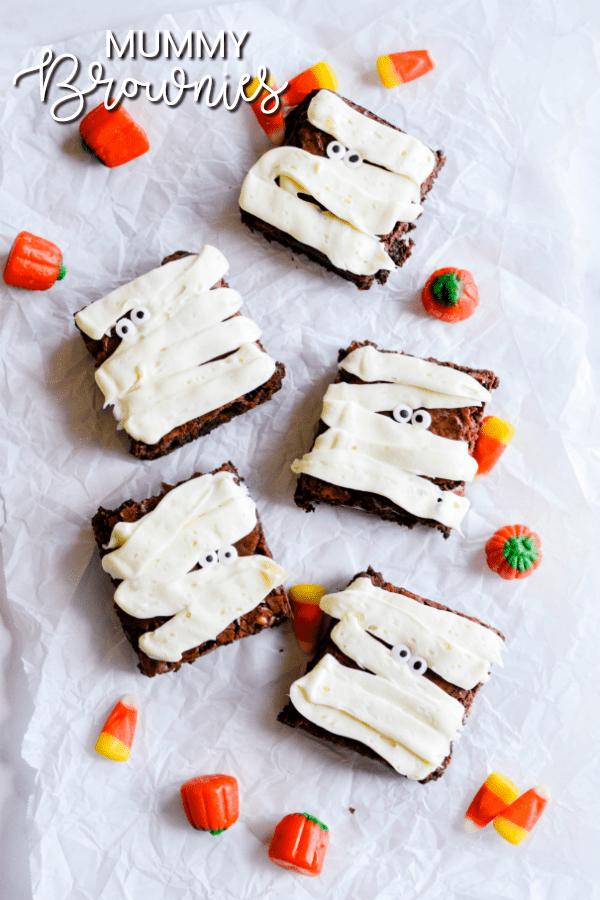 These cute and easy mummy brownies come together in no time! Such a fun and simple treat for Halloween.